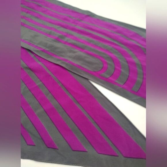 Vera Vintage Long Silk Scarf - Picture 5 of 11